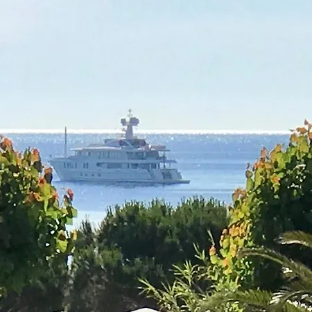 Mobil De Pampelonne Sur Un Tres Bel Emplacement Surplombant La Baie De Pampelonne 쎙뜨호뻬